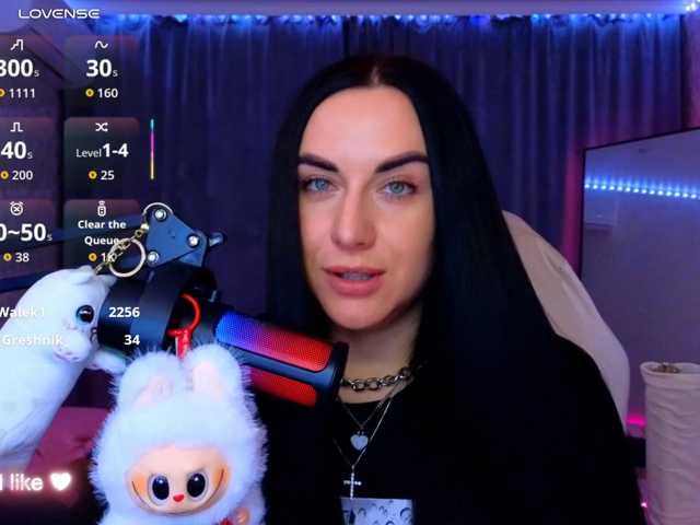 YURIEVNA13 live cam on BongaCams