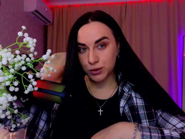 YURIEVNA13 live cam on BongaCams