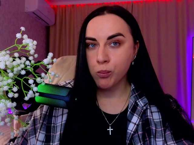YURIEVNA13 live cam on BongaCams