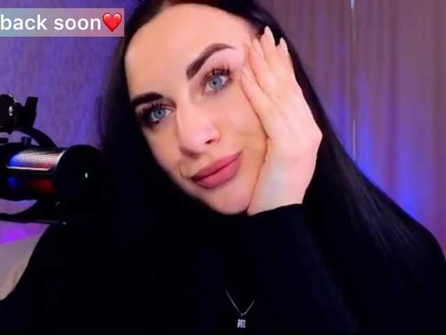 YURIEVNA13 live cam on BongaCams
