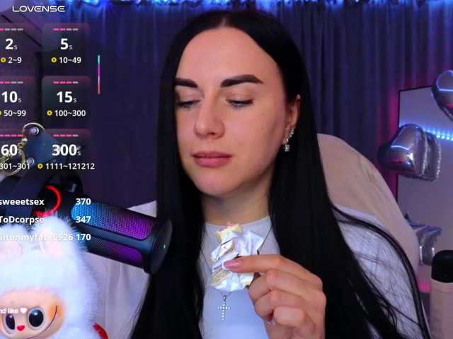 YURIEVNA13 live cam on BongaCams