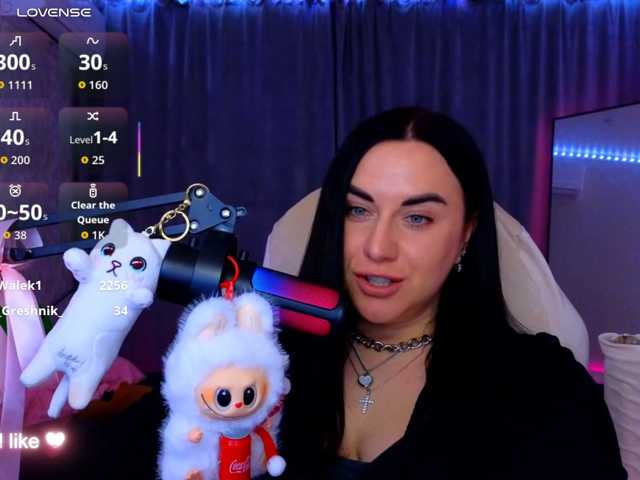 YURIEVNA13, en vivo ahora en BongaCams
