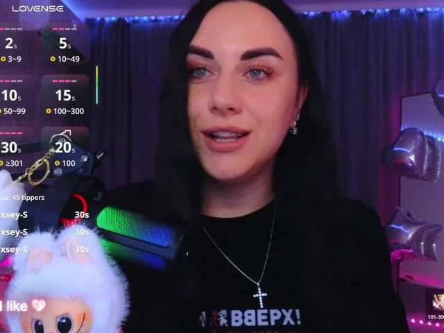 YURIEVNA13 live cam on BongaCams