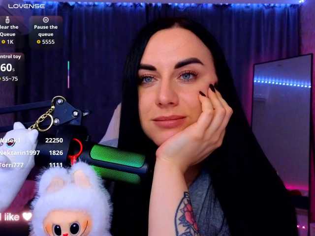 YURIEVNA13 live cam on BongaCams