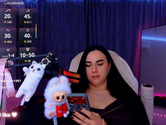 YURIEVNA13, en directo ahora en BongaCams