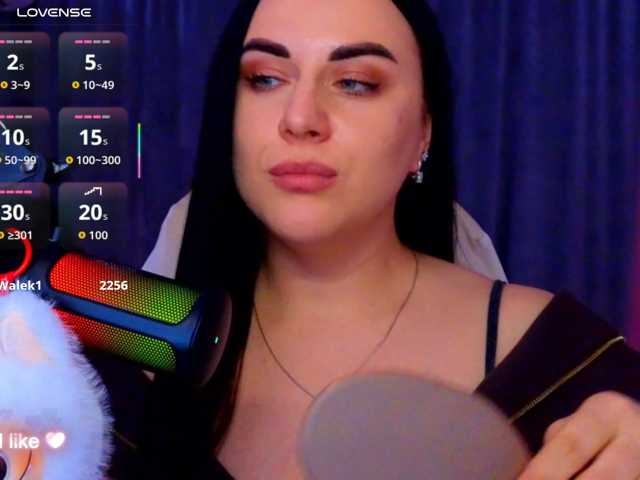 YURIEVNA13 live cam on BongaCams