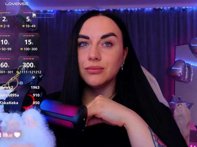 YURIEVNA13 live cam on BongaCams