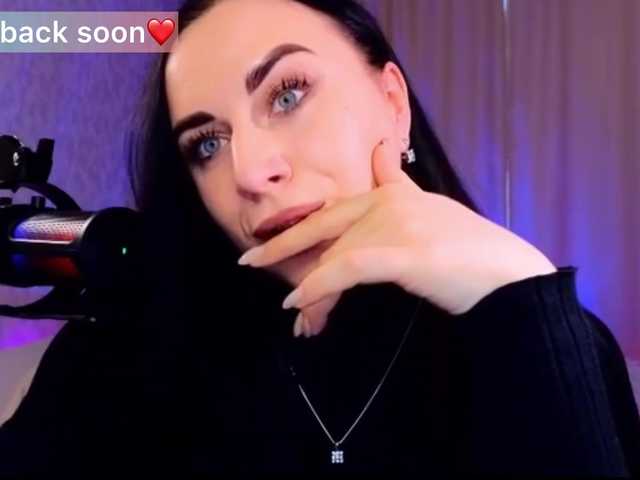 YURIEVNA13 live cam on BongaCams