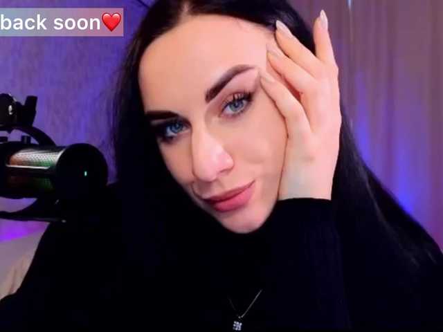 YURIEVNA13 live cam on BongaCams