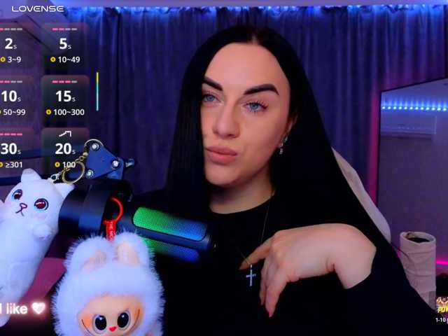 YURIEVNA13 live cam on BongaCams