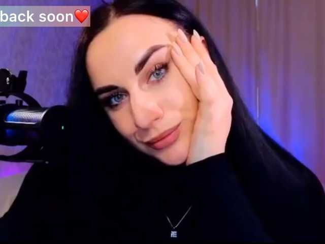YURIEVNA13 live cam preview