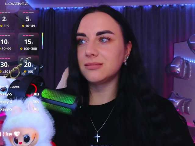 YURIEVNA13 live cam on BongaCams