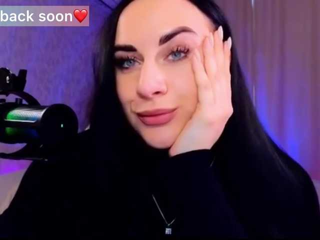 YURIEVNA13 live cam on BongaCams