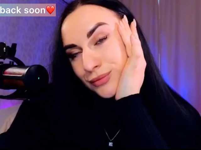 YURIEVNA13 live cam on BongaCams