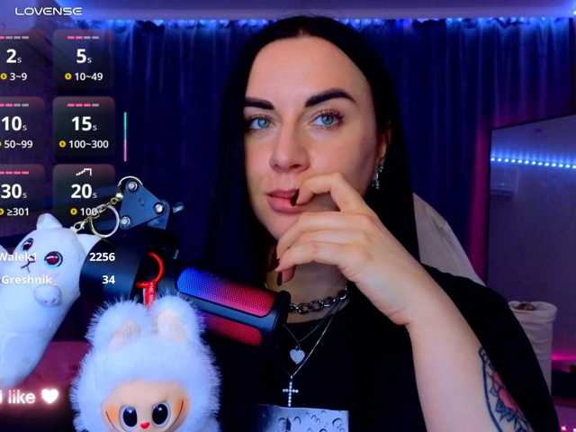 YURIEVNA13, en vivo ahora en BongaCams