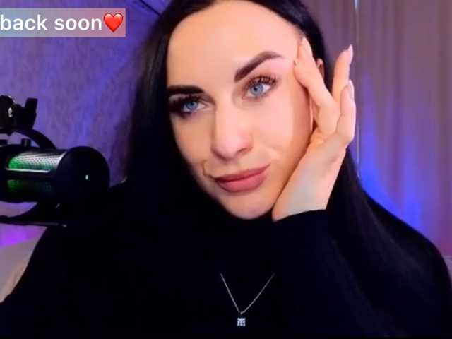 YURIEVNA13 live cam on BongaCams