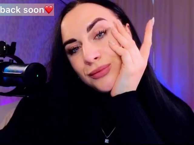 YURIEVNA13 live cam on BongaCams