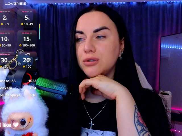 YURIEVNA13 live cam on BongaCams