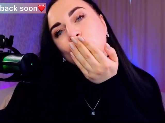 YURIEVNA13 live cam on BongaCams