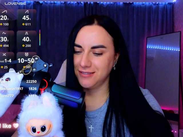 YURIEVNA13, en directo ahora en BongaCams