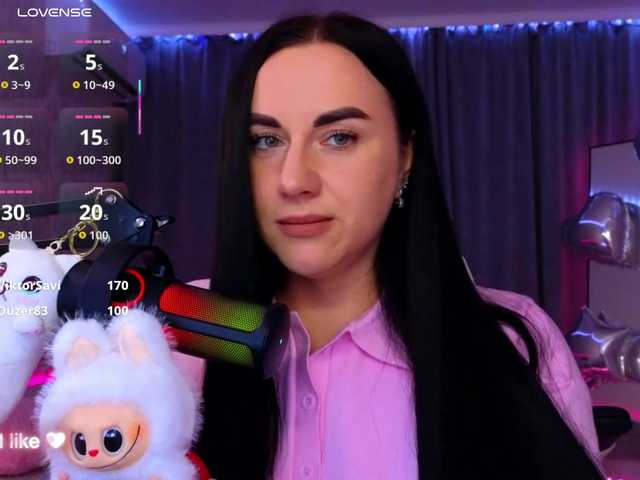 YURIEVNA13 live cam on BongaCams