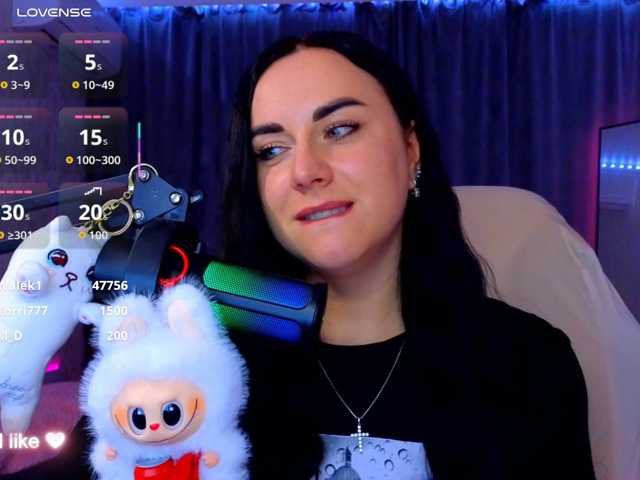 YURIEVNA13 live cam on BongaCams