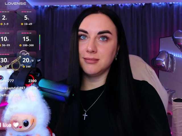 YURIEVNA13 live cam on BongaCams