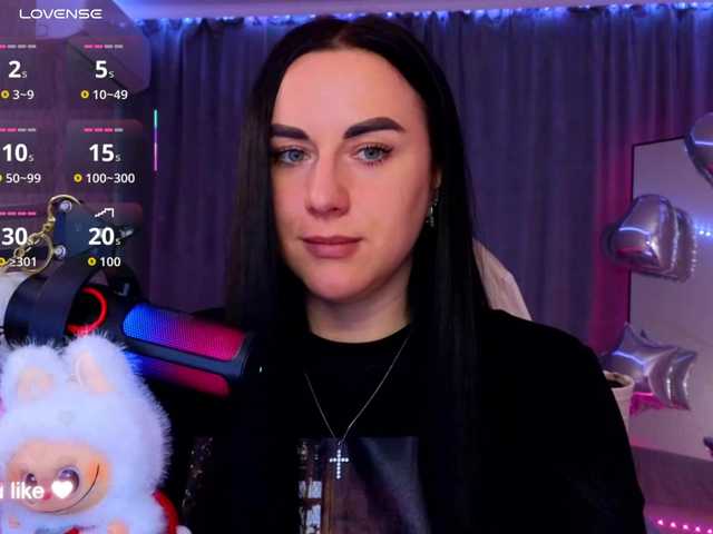 YURIEVNA13 live cam on BongaCams