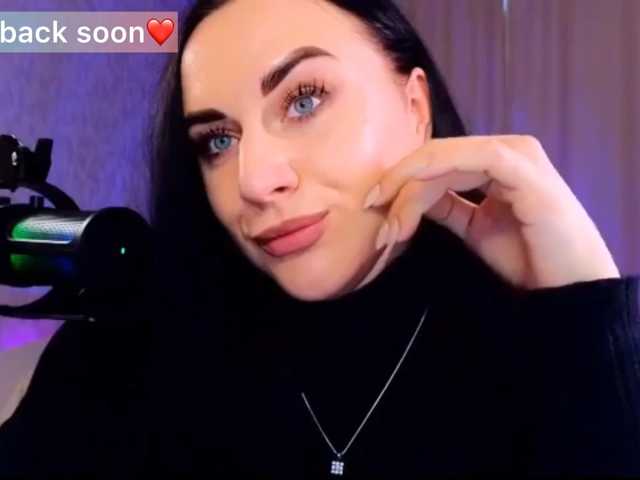 YURIEVNA13 live cam on BongaCams
