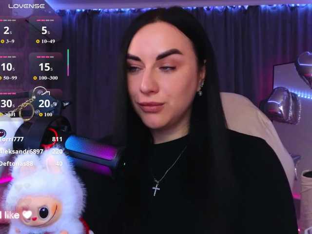YURIEVNA13 live cam preview