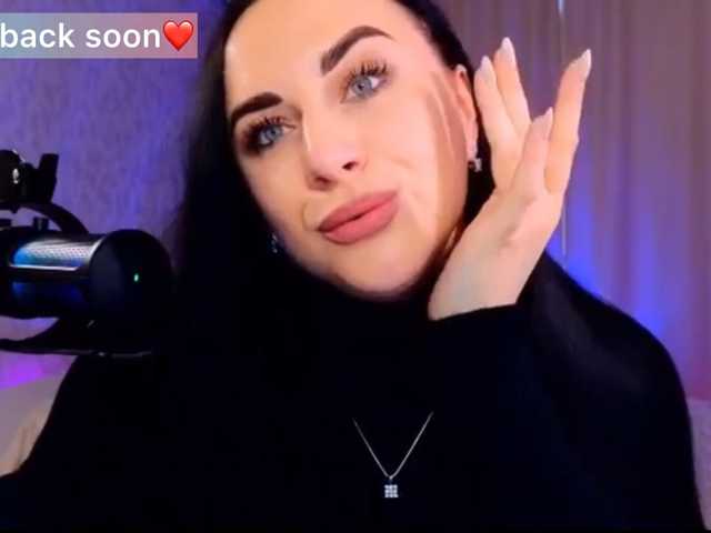 YURIEVNA13 live cam on BongaCams
