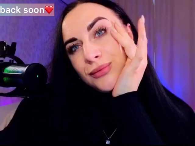 YURIEVNA13 live cam on BongaCams