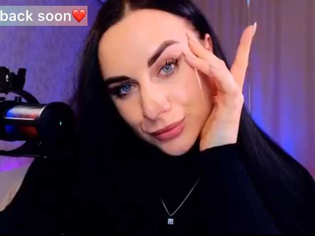YURIEVNA13 live cam on BongaCams