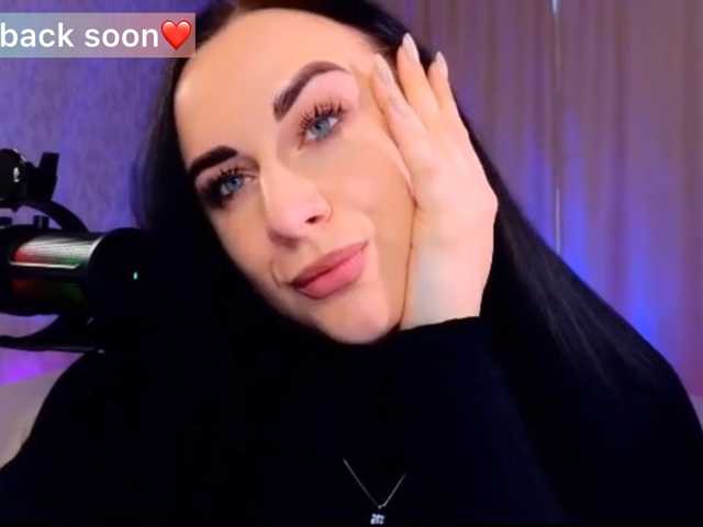 YURIEVNA13 live cam on BongaCams