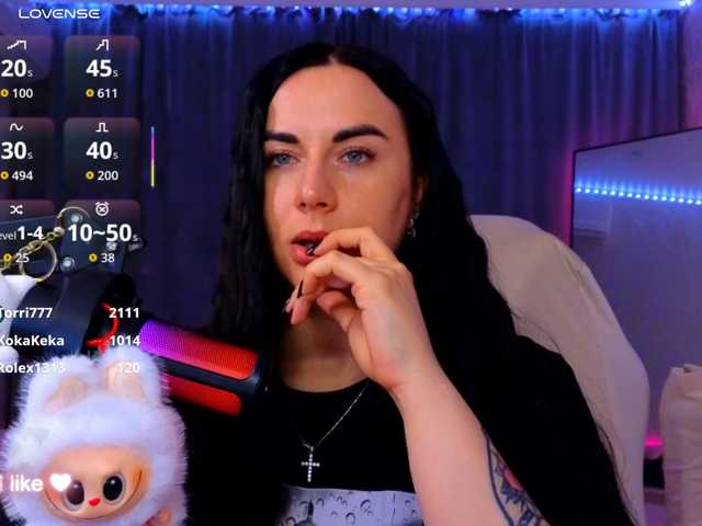 YURIEVNA13 live cam on BongaCams