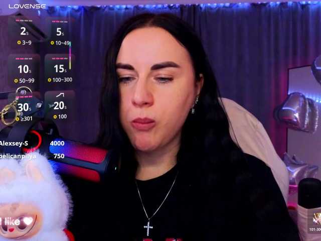 YURIEVNA13 live cam on BongaCams