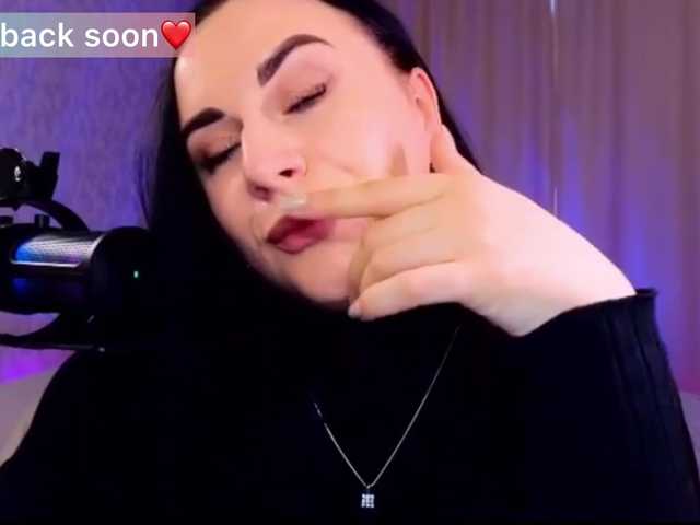 YURIEVNA13 live cam on BongaCams