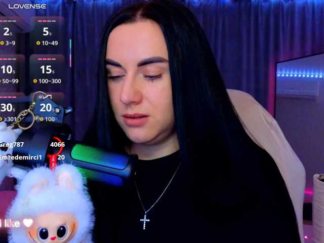YURIEVNA13 live cam preview
