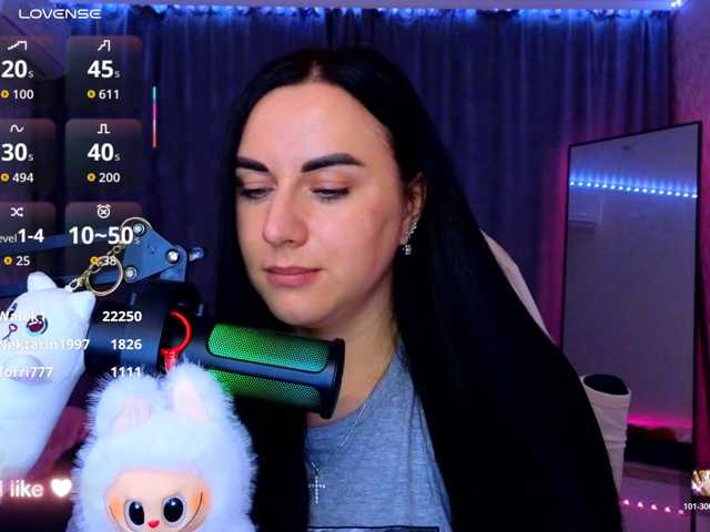 YURIEVNA13, en directo ahora en BongaCams