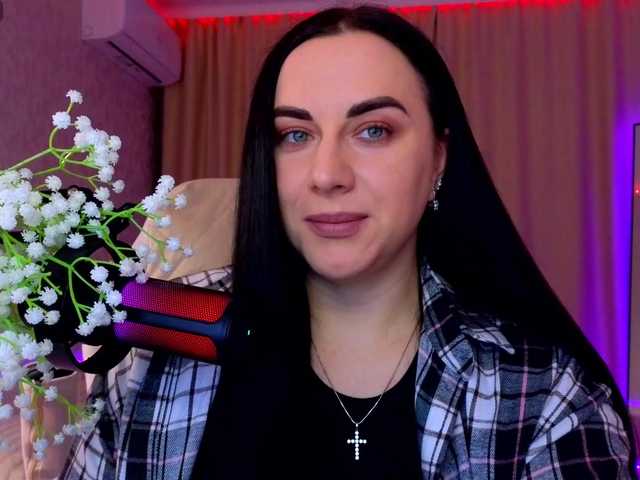 YURIEVNA13 live cam on BongaCams