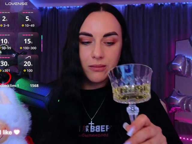 YURIEVNA13 live cam on BongaCams