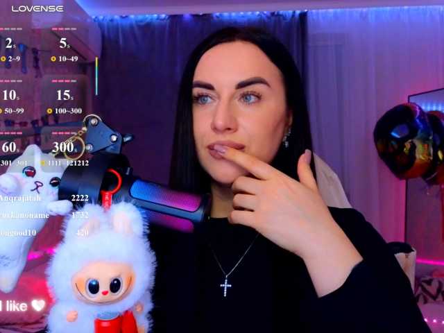YURIEVNA13 live cam on BongaCams