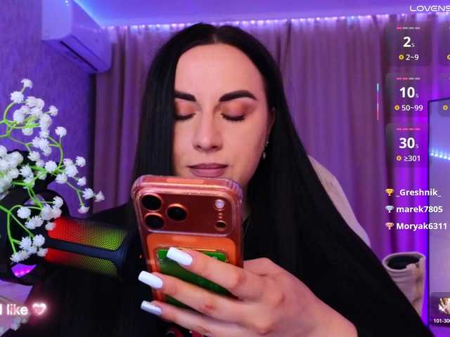 YURIEVNA13 live cam on BongaCams
