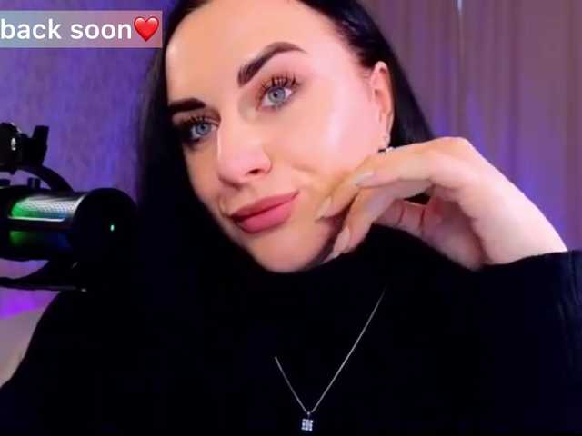 YURIEVNA13 live cam on BongaCams