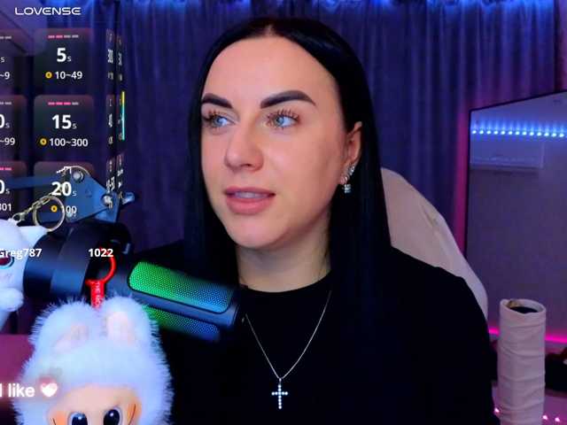 YURIEVNA13 live cam on BongaCams