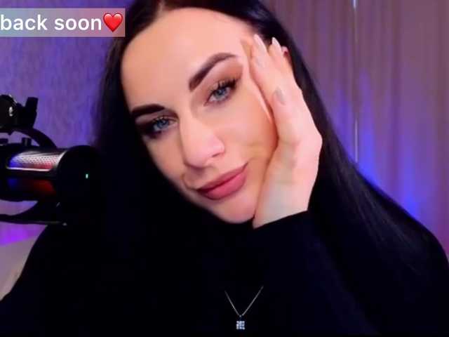 YURIEVNA13 live cam on BongaCams