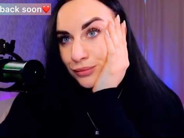 YURIEVNA13 live cam preview