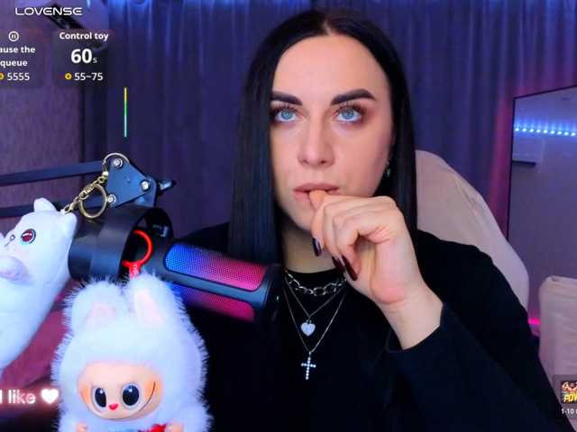 YURIEVNA13 live cam on BongaCams