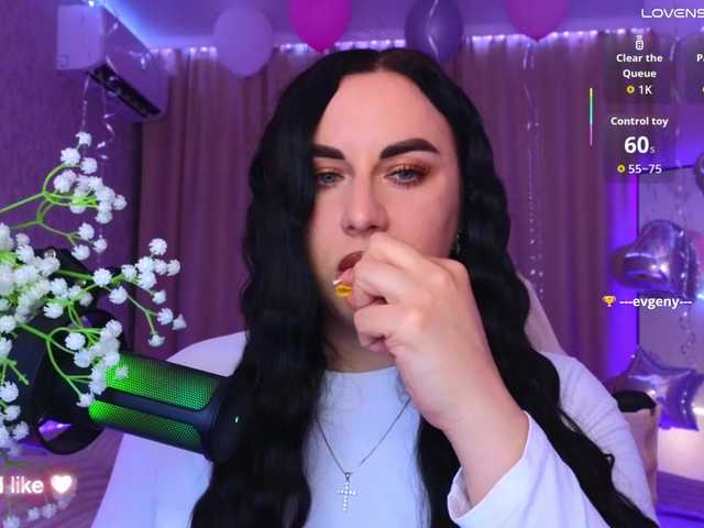YURIEVNA13 live cam on BongaCams