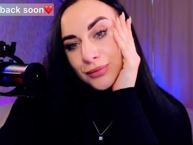 YURIEVNA13 live cam on BongaCams